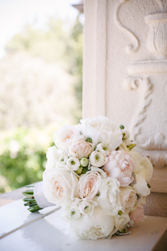 villa-montalvo-wedding-blush-bouquet-3