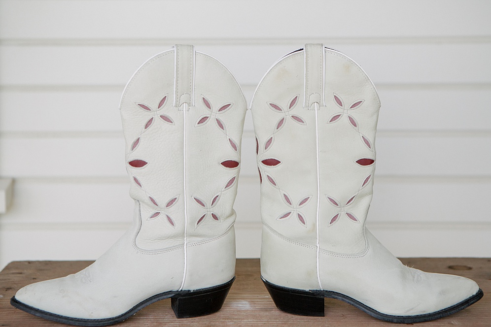 vintage cowgirl wedding boots 