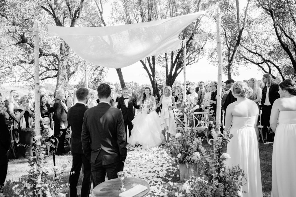 Jewish wedding ceremony at Chalk Hill Estate.